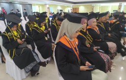 Para wisudawan di PEM Akamigas tahun 2023 ini komposisi wisudawan berasal dari jalur pembiayaan sebanyak 74 orang dan 143 orang berasal dari pembiayaan kerja sama. (Jatim Memanggil/Ist)