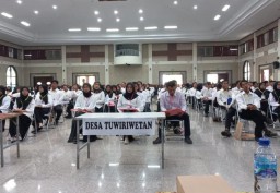 Bupati Tuban Evaluasi Tim Unair Pembuat Soal Ujian Perangkat Desa 2023