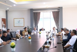 Menteri Sekretaris Negara (Mensesneg) Pratikno bersama beberapa pejabat tinggi di Blora dan Bojonegoro bertemu di PEM Akamigas, Senin (21/8/2023) (Jatim Memanggil/lst)