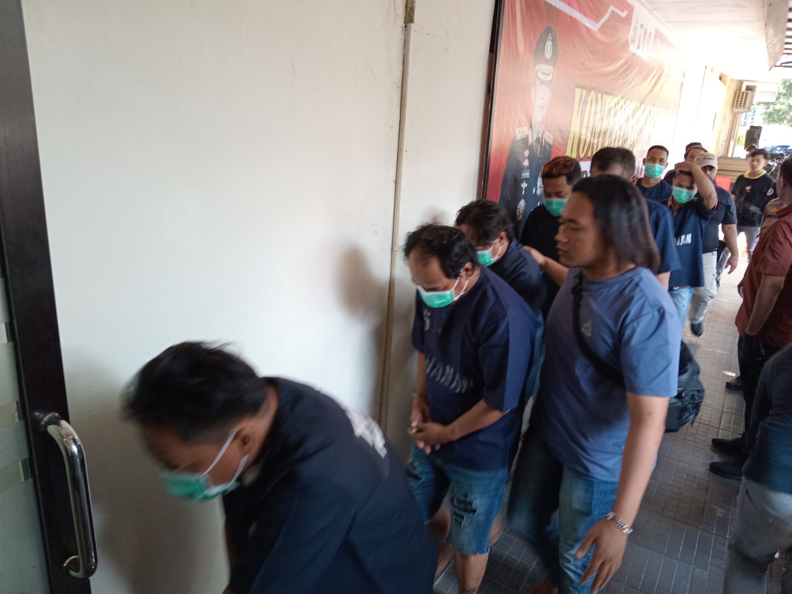 12 anggota LSM Pelaku Pemerasan terhadap Pengusaha Tambang di Tuban 