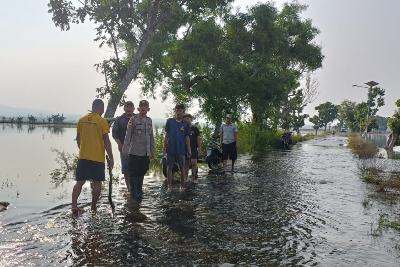 Banjir Kecamatan Plumpang, Polres Tuban Amankan Pembukaan Twist 2 Kali Avur di Kecamatan Widang